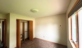 2231 SE Crystal Ave, Aberdeen, SD 57401