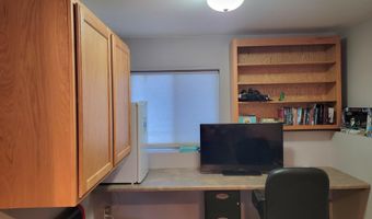 1014 Ash Ln, Aberdeen, SD 57401