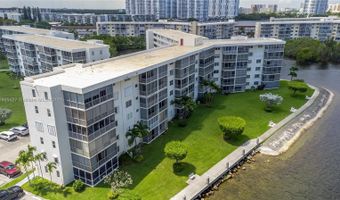 3030 Marcos Dr T203, Aventura, FL 33160