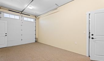 21358 OAK Ln, Aurora, OR 97002