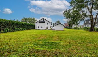 62 Central Ave, Amityville, NY 11701