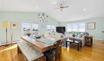 18 STARFISH Dr, Narragansett, RI 02882