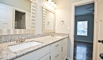 34 Holly Dr A, Bentonville, AR 72712