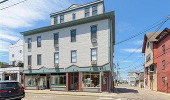 433 Thames St E, Newport, RI 02840