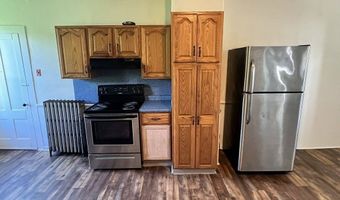 986 S East St #A, Amherst, MA 01002