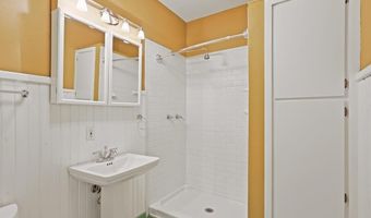811 N 7th St, Alpine, TX 79830