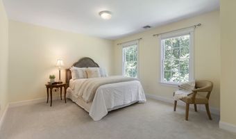 134 Kingswood Dr, Avon, CT 06001