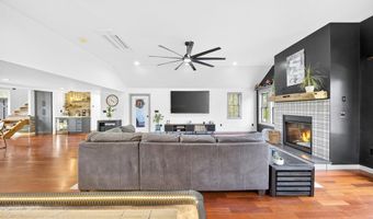12 Fernwood Rd, Billerica, MA 01821