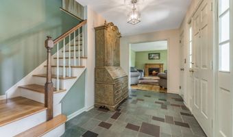 114 Manor Way, Alexandria Twp., NJ 08867