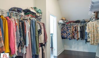 372 Foxboro Dr, Avon, IN 46123