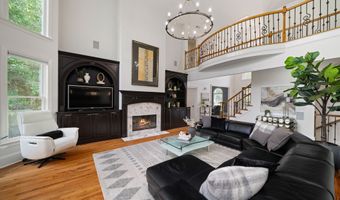 765 Falls Landing Ct, Alpharetta, GA 30022