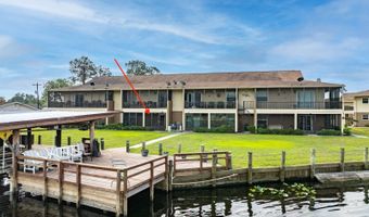 1640 Juno Trl 102A, Astor, FL 32102