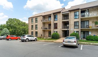 6143 EDSALL Rd J, Alexandria, VA 22304