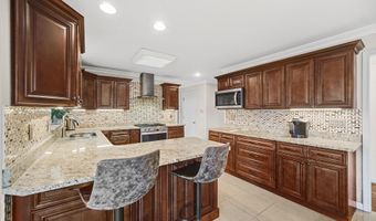 426 Forestwood Dr, Valparaiso, IN 46385