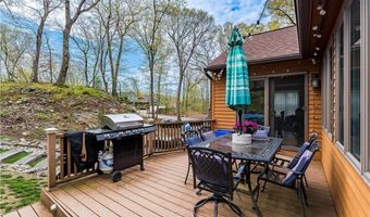 77 Lippitt Ave, Cumberland, RI 02864