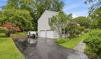 32 Whippoorwill Rd, Bethel, CT 06801