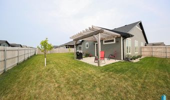 2729 E Palmer St, Brandon, SD 57005