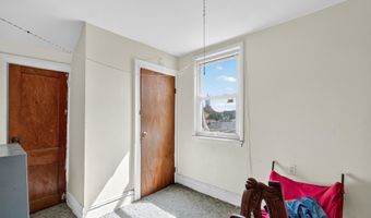 98 W 49TH St, Bayonne, NJ 07002