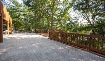 6 Pine Ln, Johnston, RI 02919