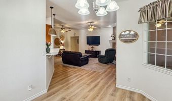 808 E Chapman Rd, Carlsbad, NM 88220