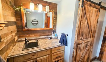 14 Helen St, Auburn, ME 04210