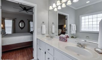 213 Boxwood Cir, Brandon, MS 39047