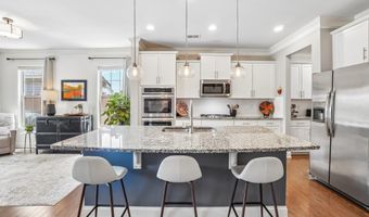 801 Deepwood Ct, Boiling Springs, SC 29316