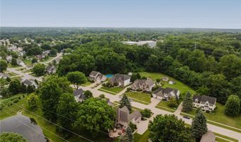 985 W Martin Ave, Amherst, OH 44001