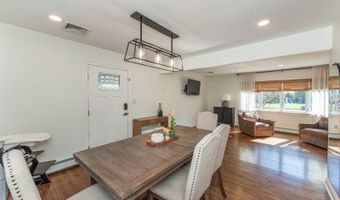 18 Evergreen Dr, Bayonne, NJ 07035