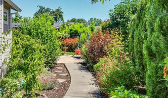 426 Parkside Dr, Ashland, OR 97520