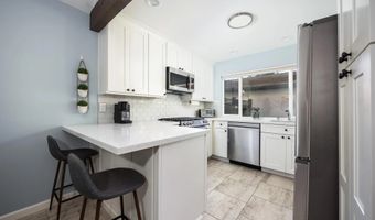 11060 Plum Tree Ln, Spring Valley, CA 91977