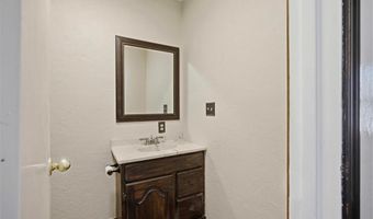 115 S Mulberry St, Adrian, MO 64720