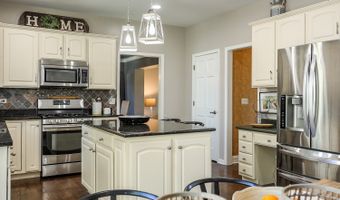 3741 Persimmon Dr, Algonquin, IL 60102