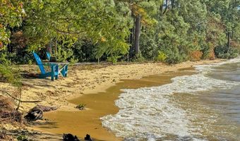 707 Butter Rd, Bonneau, SC 29431