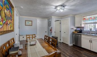 1640 Cranston St, Cranston, RI 02920
