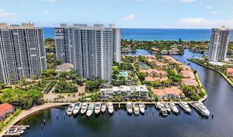 3750 Yacht Club Dr TH5, Aventura, FL 33180