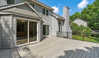 2418 Meadowridge Ct, Ann Arbor, MI 48105