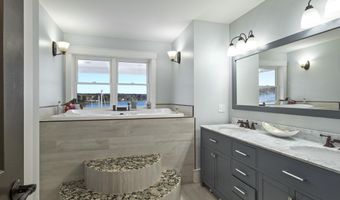 51 Bridge St, Belfast, ME 04915