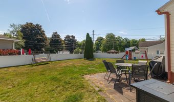 10 Tanglewood Rd, Albany, NY 12205