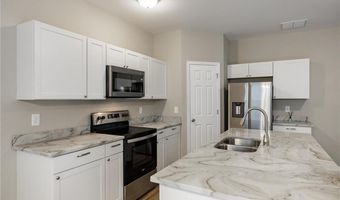 103 Three Rivers Ct, Hull, GA 30646