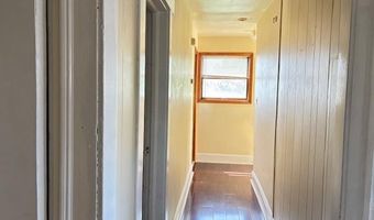 48 New Point Pl, Amityville, NY 11701