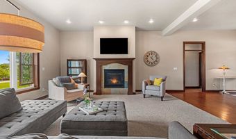 6600 N KUREY Dr, Appleton, WI 54913