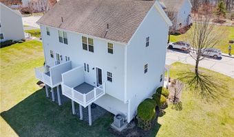 27 Streamview Dr, Cumberland, RI 02864