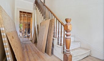 31 Bath St, Bath, ME 04530