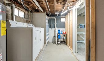 702 E 5th St, Auburn, IN 46706