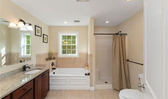 10 Sables Way, Lincoln, RI 02865