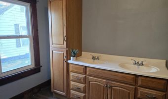 909 W 4th St, Bicknell, IN 47512