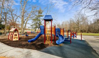 15610 EVERGLADE Ln E202, Bowie, MD 20716