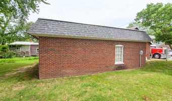 23391 FRONT St, Accomac, VA 23301