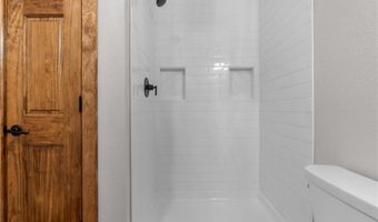 304 N Mulberry St, Adrian, MO 64720